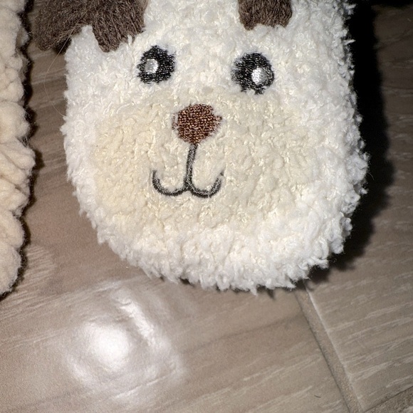 Cute dog slipper socks their fluffy texture, brown ears, embroidered face s/m - Picture 3 of 7